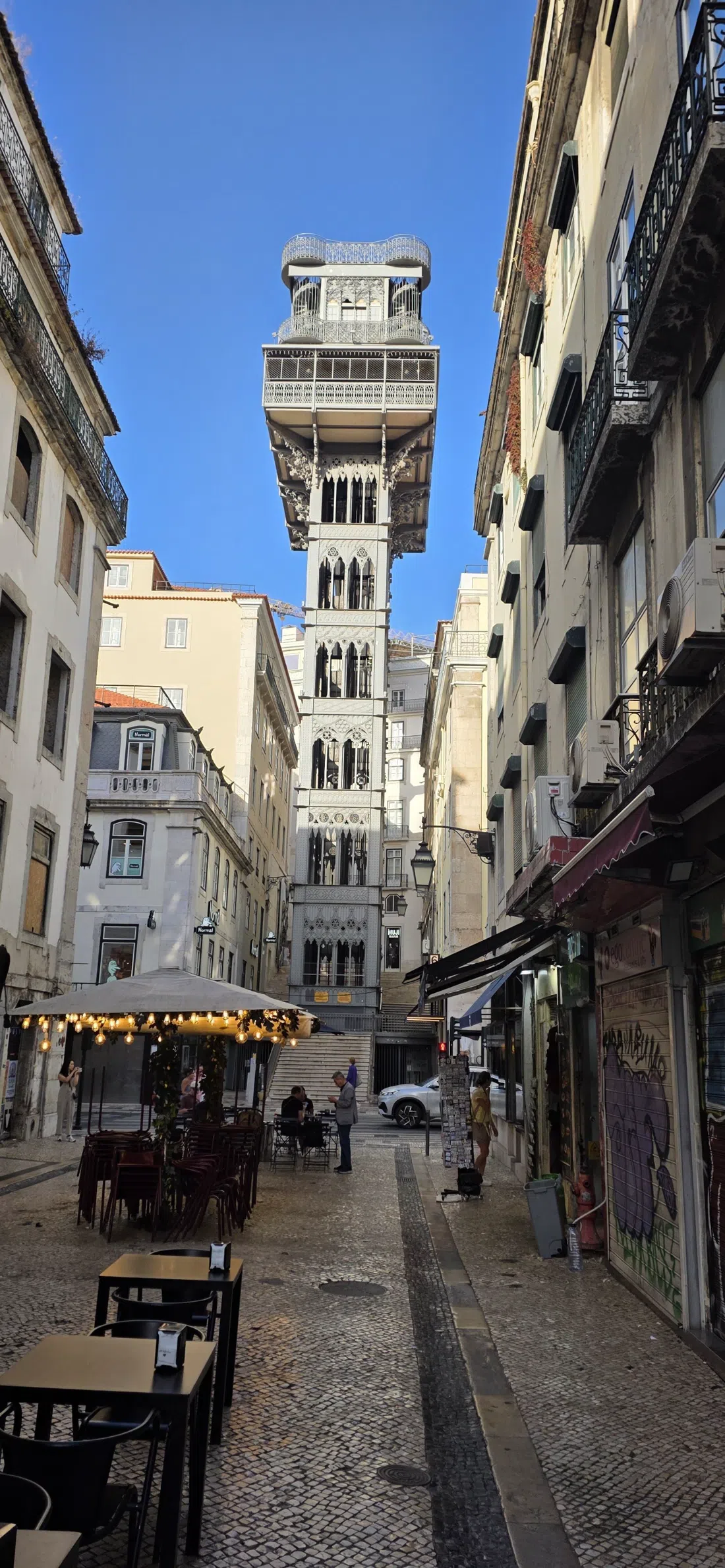 Elevador do Castelo (Chão do Loureiro lifts), Lisbon