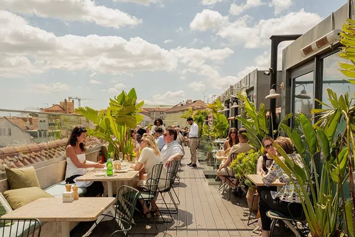 Lumi Rooftop Bar & Restaurant, Lisbon