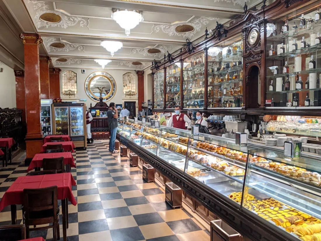 Pastelaria Versailles, Lisbon